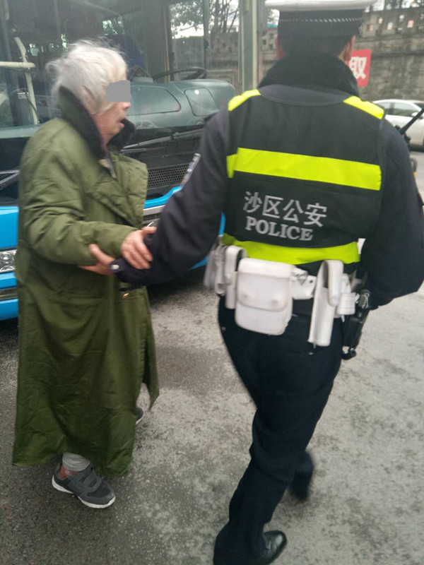 八旬老人独自看病走失 转了几个小时找不到回家路