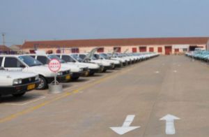 科目一考试过度紧张   男子晕倒考场