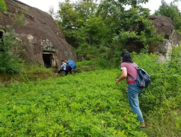 秘境实探重庆忠县石屋群 山头上足足有48间