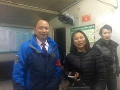 公交车上拾得手提包 驾驶员苦寻终于物归原主