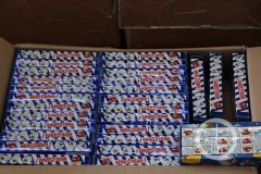 重庆机场口岸截获最大批次非法入境奶酪