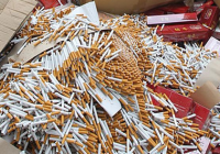 明明是电脑箱，搬起来轻一半，为啥？