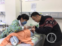 女婴鼻孔闭锁不能呼吸，医生为她再造后鼻孔