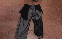 男子两秒换走一条中华烟 玄机竟暗藏在西裤里