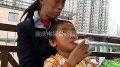 你还记得当街抽烟的男童吗？如今他在福利院有了新家