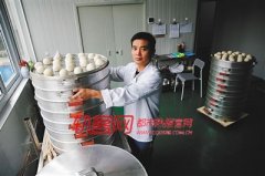 重庆人吃不惯老面馒头？ 他坚持卖8年硬是成功了