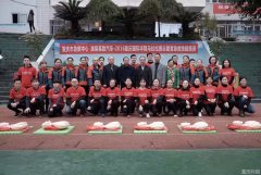 重庆国际半程马拉松志愿者接受急救培训