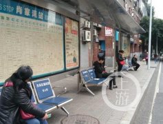 这个公交车站多了“爱心”座 市民点赞！