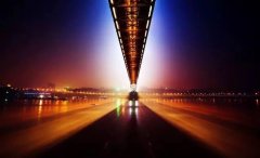 ＂桥都＂名不虚传 妩媚了山城更是惊艳了世界