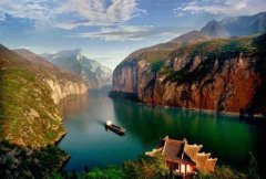 有没有想过在三峡之巅饱览三峡？快来奉节夔门赤甲山