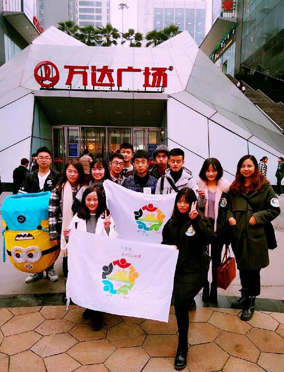 1481529425755631.jpg 拥抱2_副本.jpg