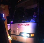 长途客车故障 53名乘客深夜滞留高速公路