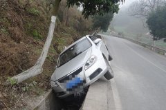 因为一辆玩具车，一家人竟遭遇了一场车祸