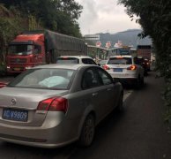 北碚隧道续：绕城高速施家梁站入口排长队 下午4点或最堵