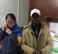 “9”看成“6” 外国小伙在重庆坐错车迷路