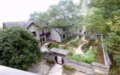 花房子不只存在于童话故事里，也在缙云山下