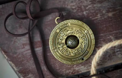 2017重庆国际马拉松奖牌曝光 今年走古风还会“动”