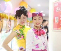 这趟列车上的人 都“穿越”回了老上海