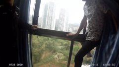 嫌疑人躲避追查翻窗逃窜， 藏衣柜被民警“瓮中捉鳖”