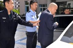 拒不执行协议 “老赖”当场被万州人民法院缉拿