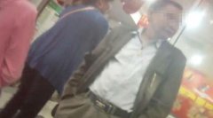 银行存进2000元少500？ 男子大闹银行
