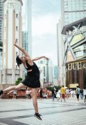 重大三美女 “跳出”重庆最美毕业照