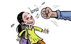 一言不合 老朋友聚会变成了三对一围殴