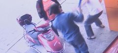  打牌时起争执 男子持钢管将牌友打伤
