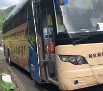 旅游大巴起火 重庆游客遭遇惊魂一刻