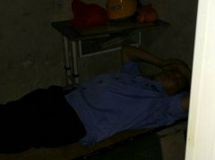 小区保安睡太早  居民担心安保问题