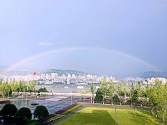 美翻！重庆万州现双彩虹景观