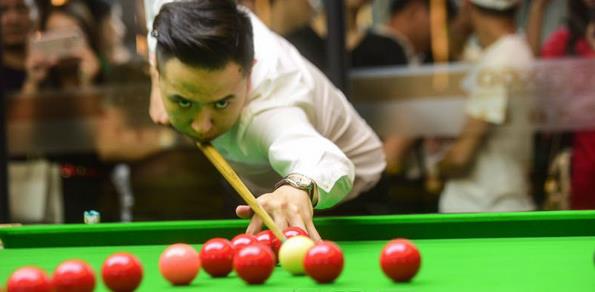 重庆崽儿小果冻现身重庆开办台球健身中心