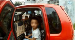 三轮车成校车 上路第一天就被查