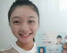 重庆一高校又来了位“明星”姑娘