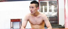 这个外卖小哥惹不得 他是一名拳击手