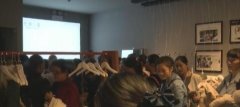 转发“集赞”排队领礼品 商家一开门就说领完了