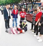 最美丽的跪姿 重庆民警上了央视