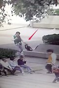 饭后散步巧遇嫌疑人 辅警带妻子一路跟踪