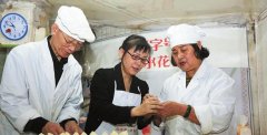 重庆七旬老人微信卖水饺 月销4万多个