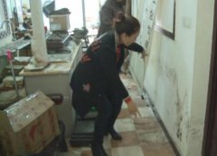 重庆女子家遭遇严重“水灾” 损失7万元