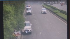 男子遮挡车牌 交警监控抓现行