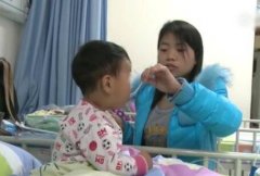 树枝插进男童眼鼻 一个月后才发现