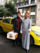 陕北汉子，民国先生   出租司机“换”人了？