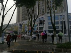 边出太阳边下雨 荣昌今晨天气有点怪
