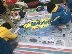 中学艺术节将非遗项目请进校园 学生现场体验制作