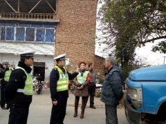 6旬大爷乡村路上被查  记了24分罚了2400元