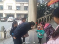 小女孩走丢热心群众报警 民警全力寻找助其回家