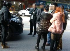 7人面包车装8人 挂了越野还不赔