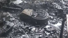 烤尿片引发大火  一人被困损失十万