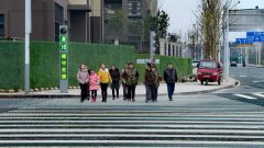 洋气！重庆现“会说话”的人行信号灯